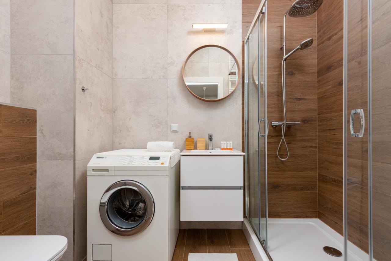 Forum Wola Jana Kazimierza Apartment By Noclegi Renters وارسو المظهر الخارجي الصورة