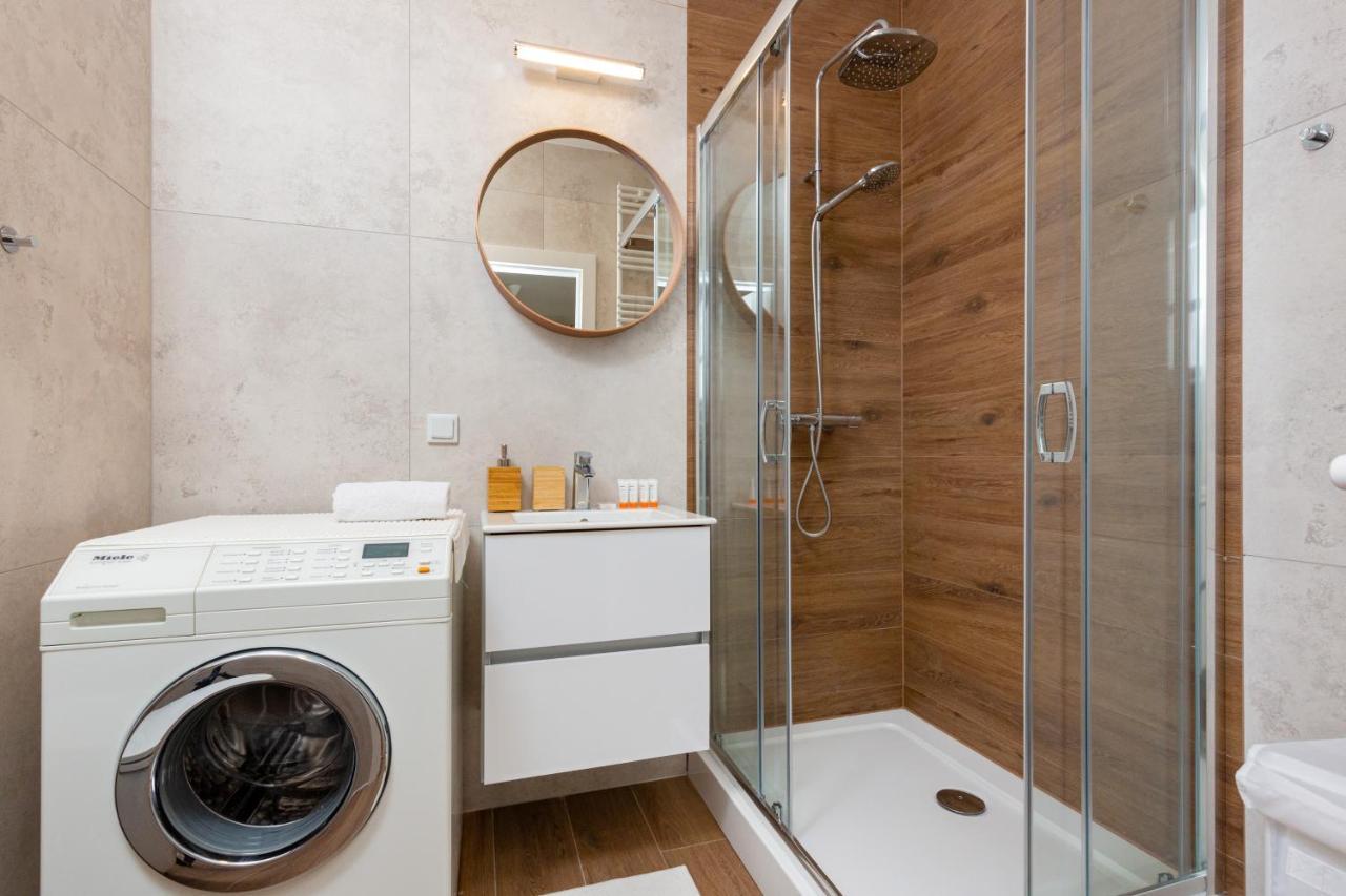 Forum Wola Jana Kazimierza Apartment By Noclegi Renters وارسو المظهر الخارجي الصورة