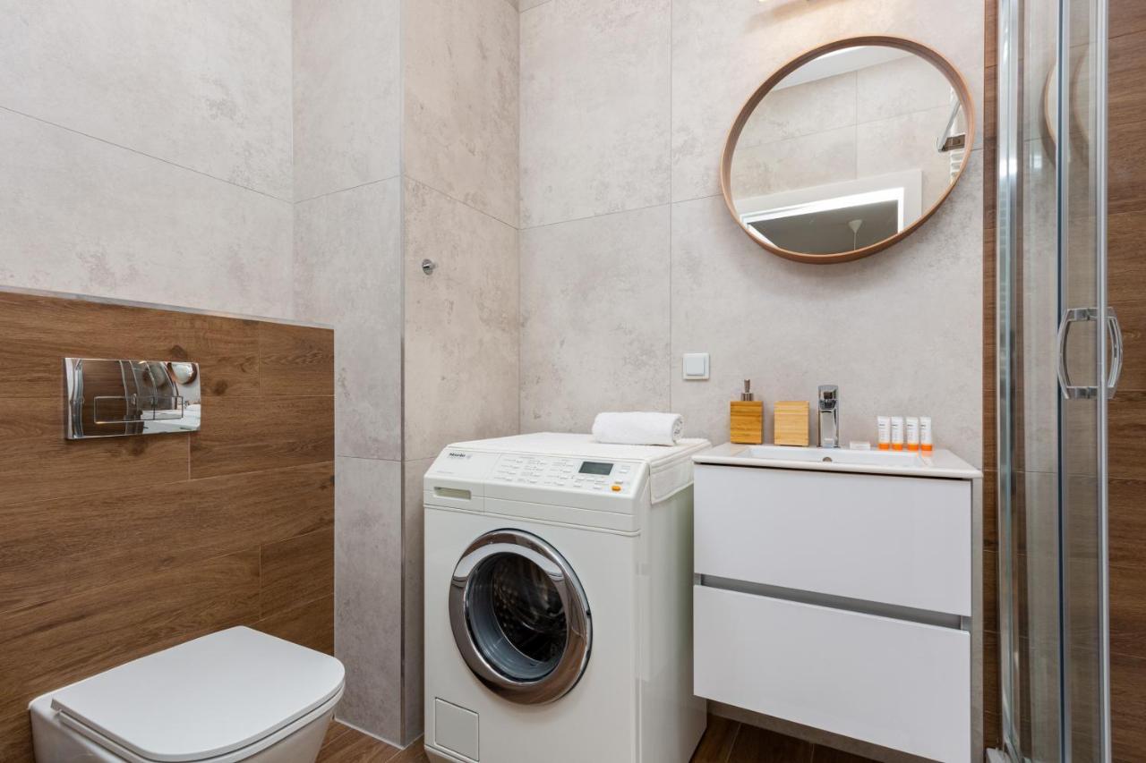 Forum Wola Jana Kazimierza Apartment By Noclegi Renters وارسو المظهر الخارجي الصورة